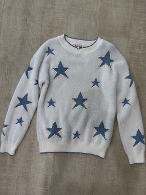 Nanette Lepore Star Print Fuzzy Sweater Medium Pearl Detail Soft Blue White